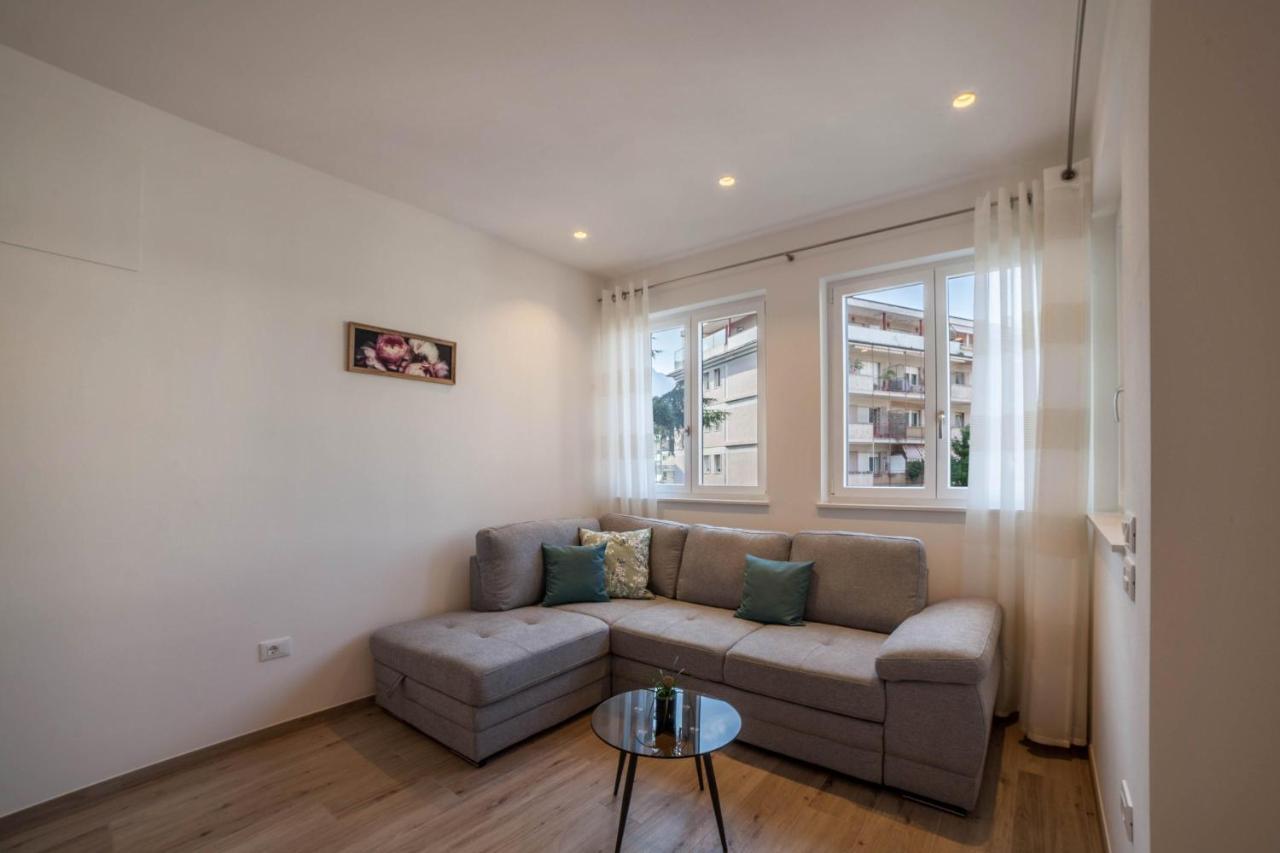 City Apartment Flora Meran Exterior foto